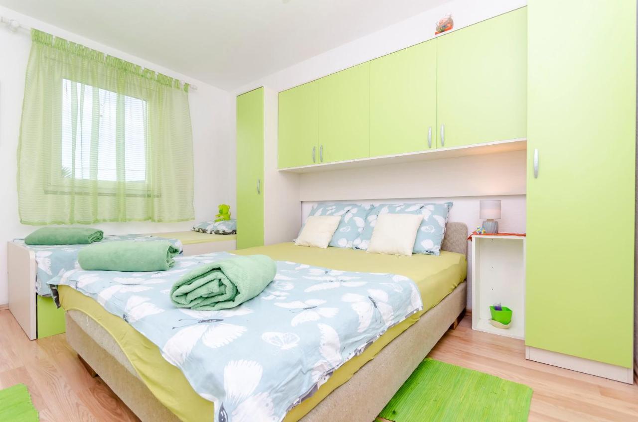 Apartment Branislava Rogoznica  Eksteriør billede